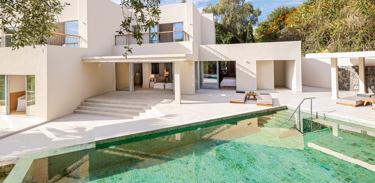 02-dream-villa-private-pool-beachfront-three-bedroom-grecotel